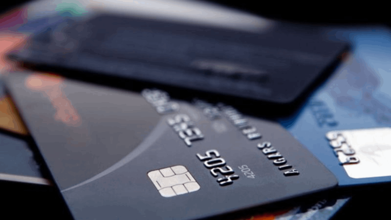 Reseña de la tarjeta de crédito Nedbank: Compara opciones, tasas de interés y cómo solicitarla